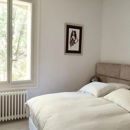 בית הארחה Bastide Castella 3*